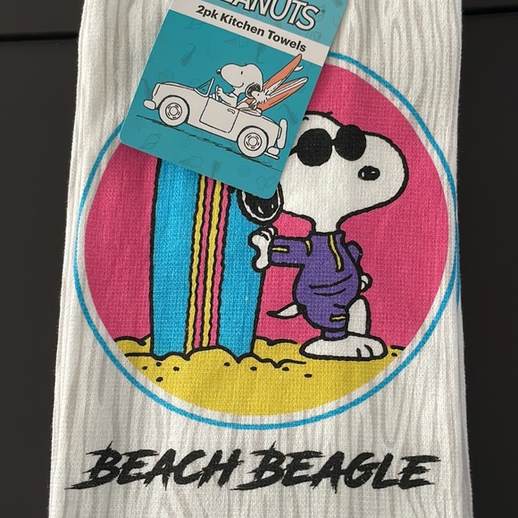 Snoopy "Beach Beagle" Kitchen Towels - Picture 2 of 2